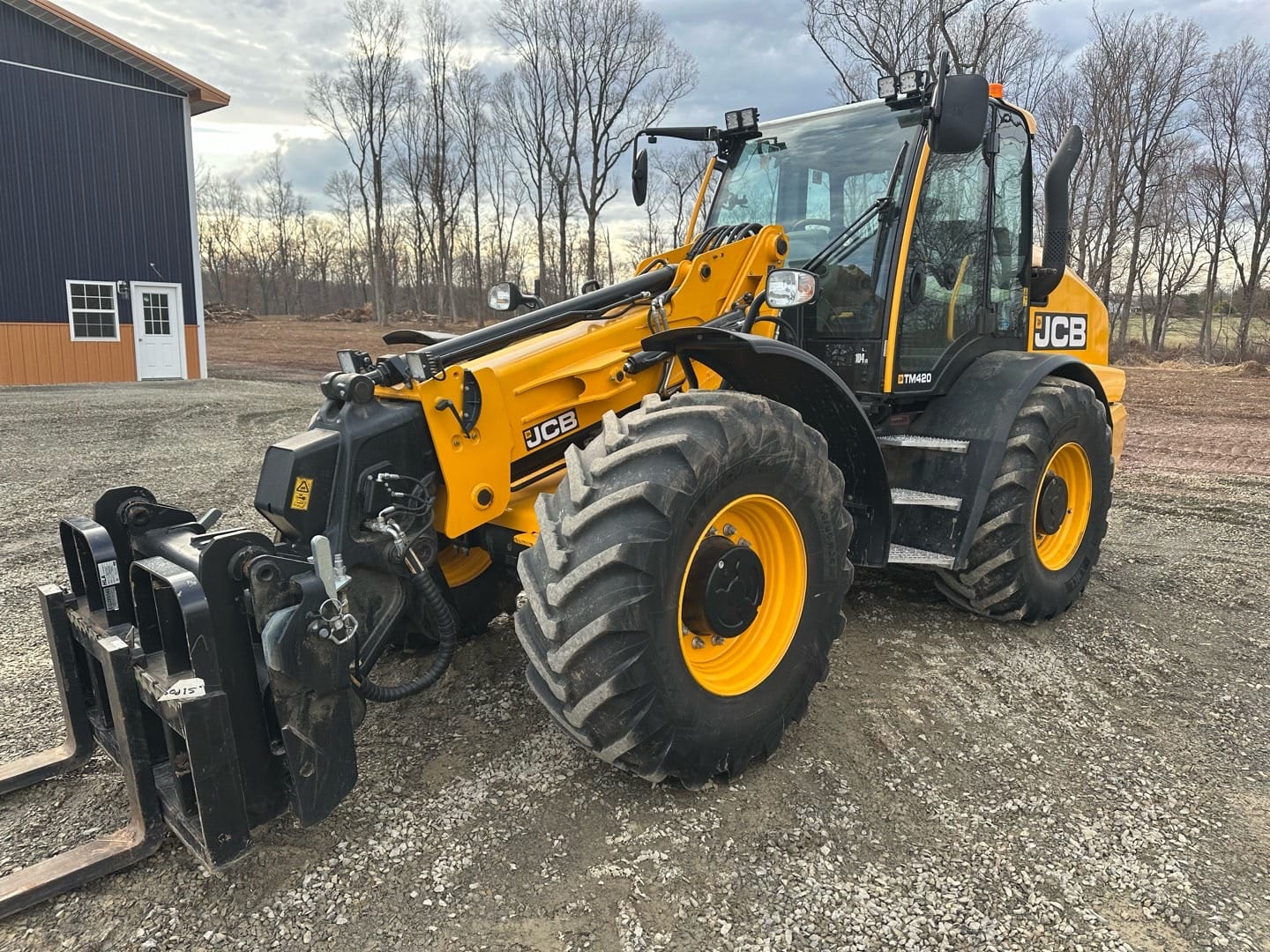 2023 JCB TM420 Equipment Image0