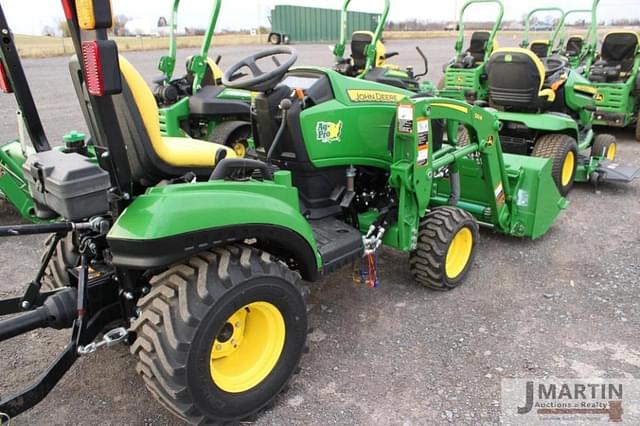 Image of John Deere 1023E equipment image 3