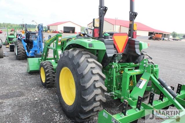 Image of John Deere 4044M equipment image 3