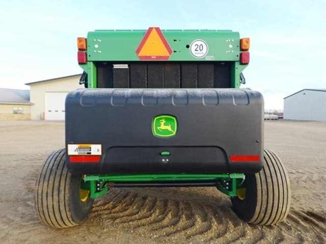 Image of John Deere 560M equipment image 3