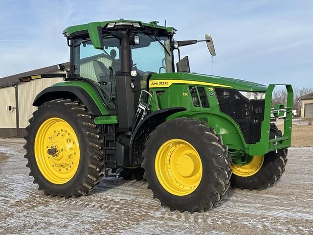 Image of John Deere 7R 230 equipment image 2