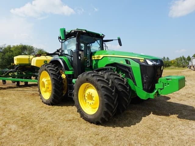 Image of John Deere 8R 410 equipment image 3