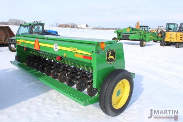 Image of John Deere BD1113 equipment image 2