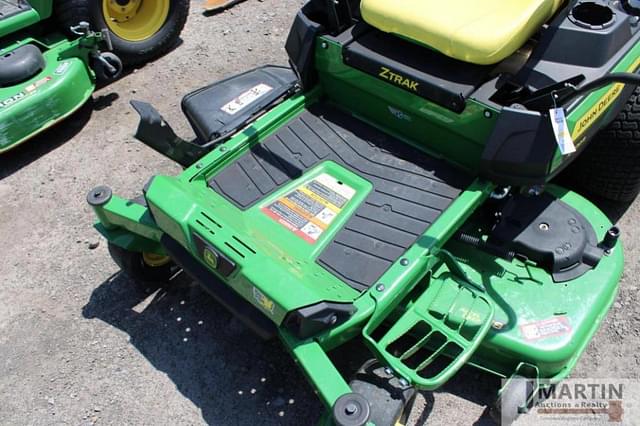 Image of John Deere Z330R equipment image 4