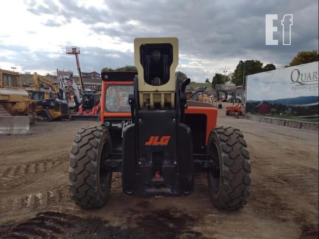 Image of JLG 1055 equipment image 3