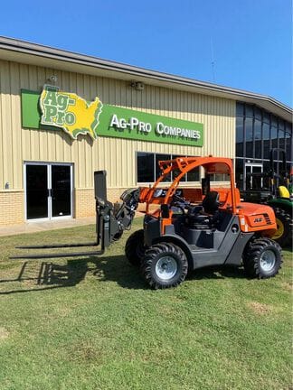 Main image Skytrak 3013