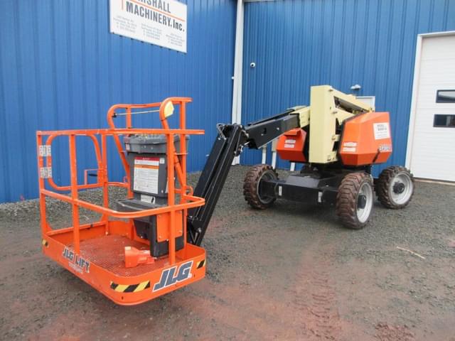 Image of JLG 340AJ equipment image 1
