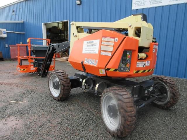 Image of JLG 340AJ equipment image 4