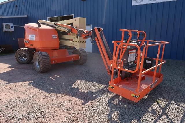 Image of JLG 450AJ equipment image 4