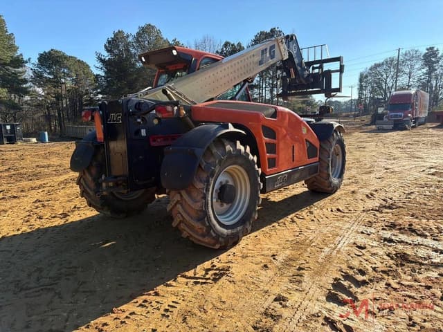 Image of JLG AG823 equipment image 2