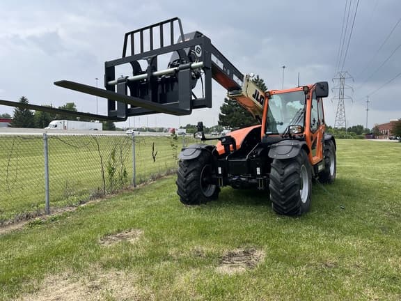 Image of JLG AG823 equipment image 4