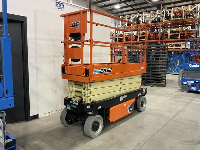Image of JLG ES2632 equipment image 2