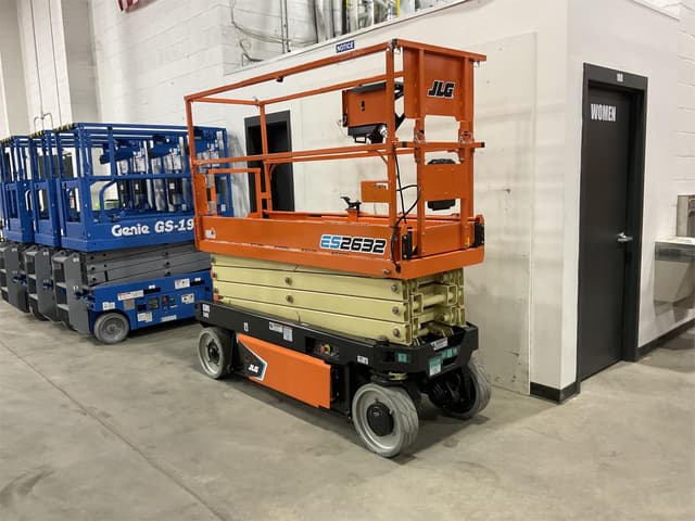 Image of JLG ES2632 equipment image 4