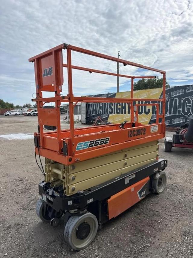 Image of JLG ES2632 equipment image 2