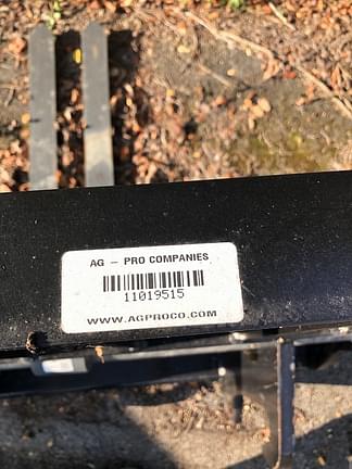 Image of JLG Pallet Forks equipment image 4