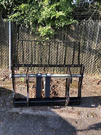 Image of JLG Pallet Forks equipment image 3