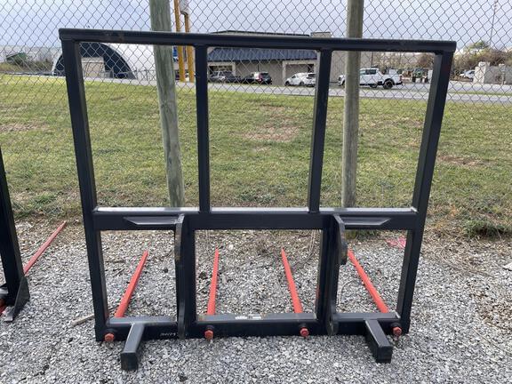 Image of JLG High Back Bale Spear Image 0