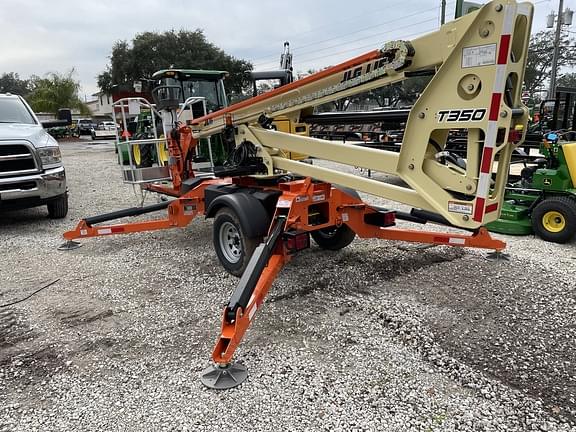 Image of JLG T350 equipment image 2