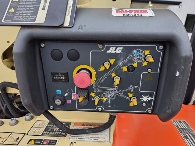 Image of JLG T350 equipment image 4