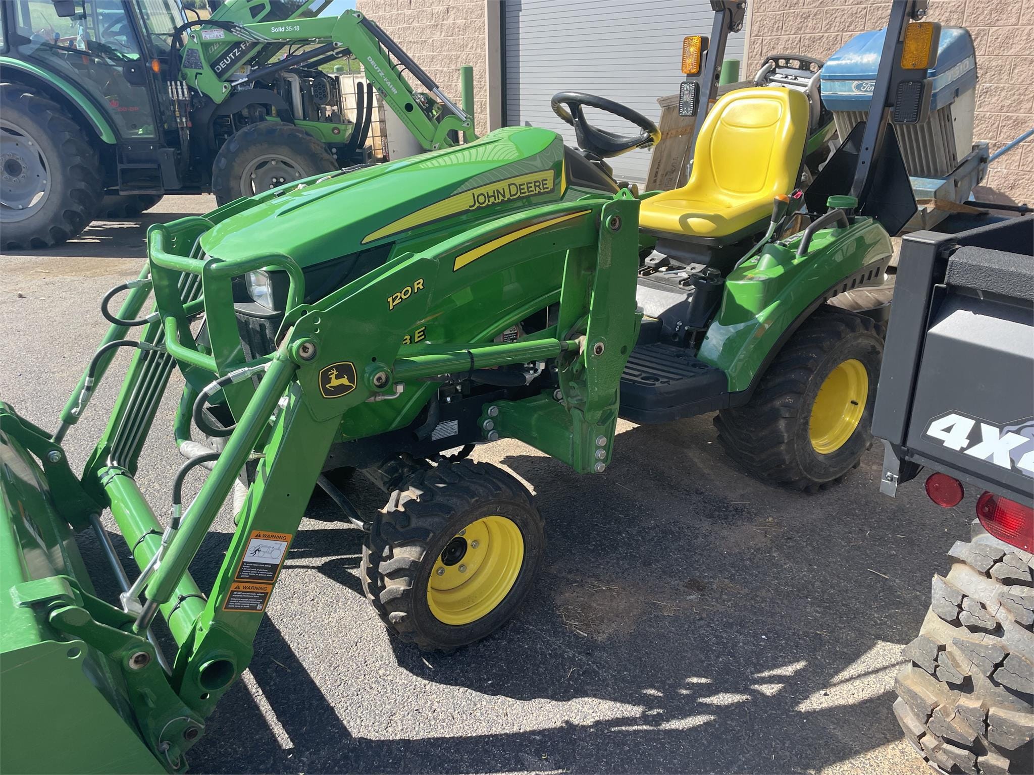 2023 John Deere 1023E Equipment Image0