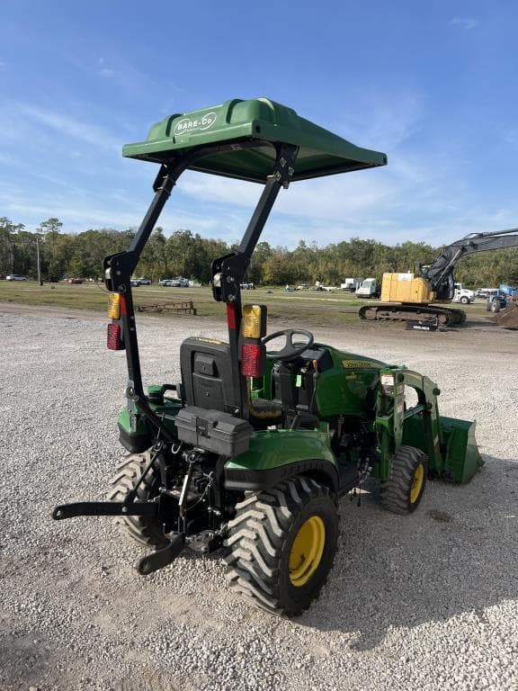 Image of John Deere 1023E equipment image 3