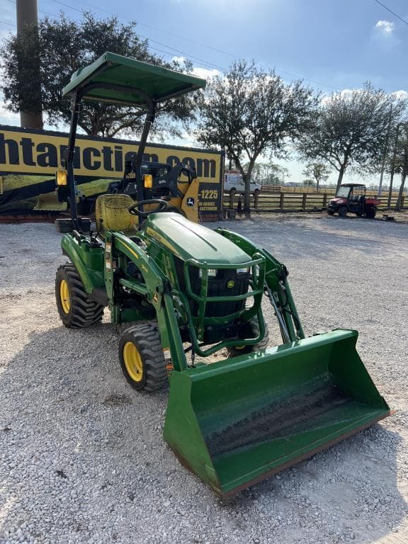 Image of John Deere 1023E equipment image 4