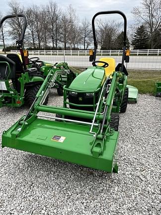 Image of John Deere 1023E equipment image 2