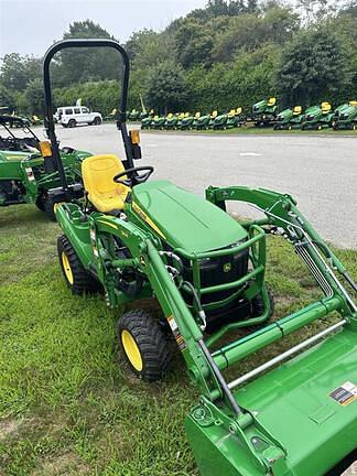 Image of John Deere 1023E equipment image 4