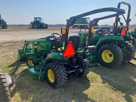 Image of John Deere 1023E equipment image 4