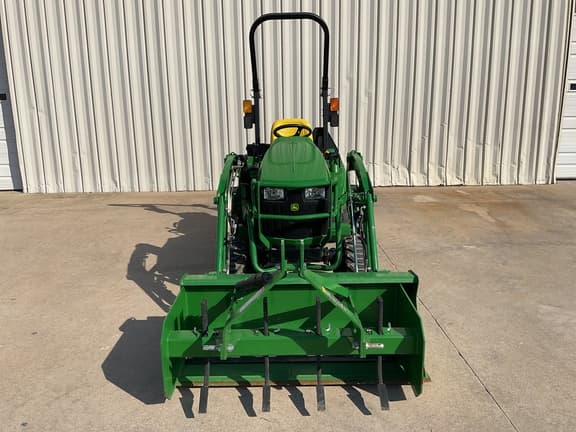 Image of John Deere 1023E equipment image 4
