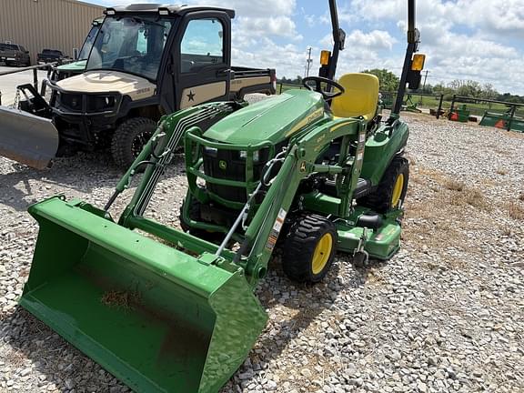 Image of John Deere 1023E equipment image 3