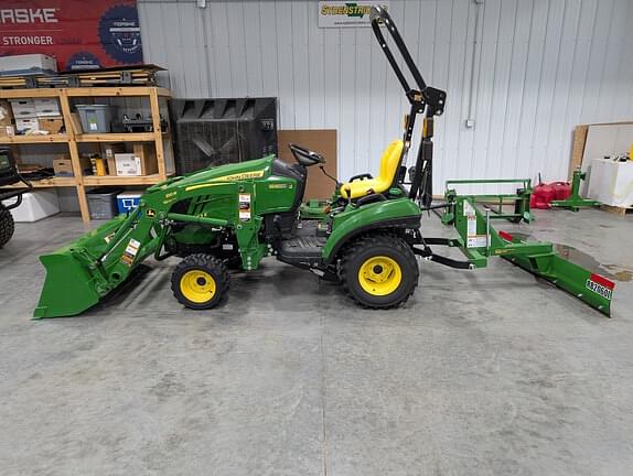 Image of John Deere 1023E equipment image 1