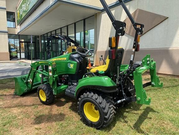 Image of John Deere 1023E equipment image 3
