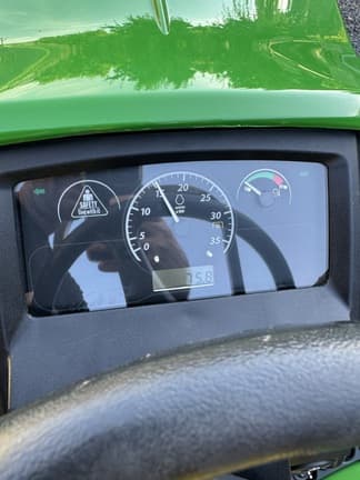 Image of John Deere 1023E equipment image 4