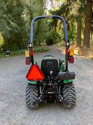 Image of John Deere 1023E equipment image 3