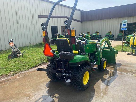 Image of John Deere 1023E equipment image 3