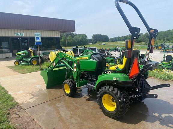 Image of John Deere 1023E equipment image 4