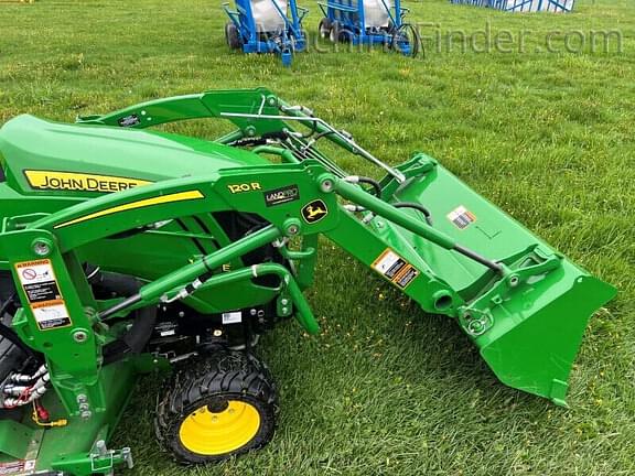 Image of John Deere 1023E equipment image 4