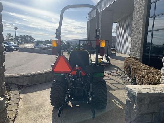 Image of John Deere 1023E equipment image 3