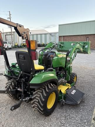 Image of John Deere 1023E equipment image 3