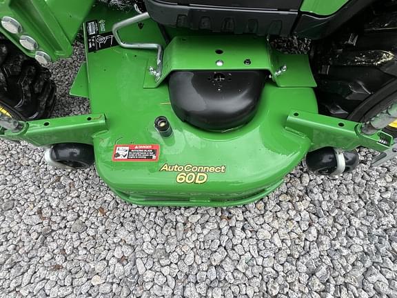 Image of John Deere 1023E equipment image 4