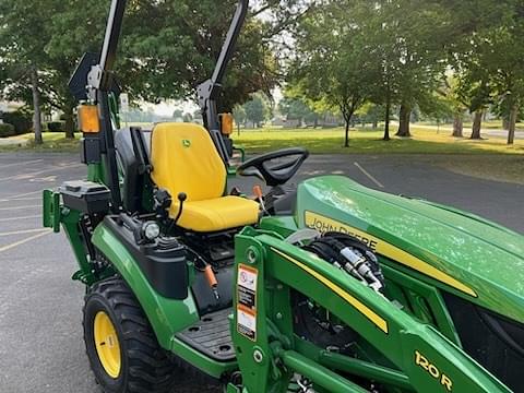 Image of John Deere 1025R equipment image 2