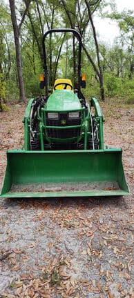 Image of John Deere 1025R equipment image 2