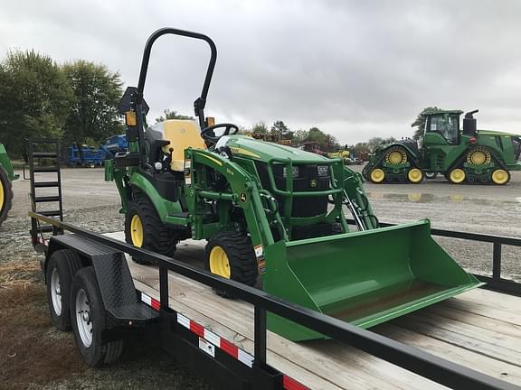 Image of John Deere 1025R equipment image 1