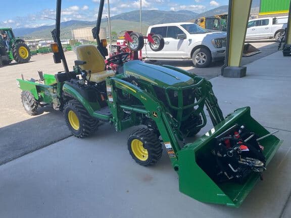 Image of John Deere 1025R equipment image 3