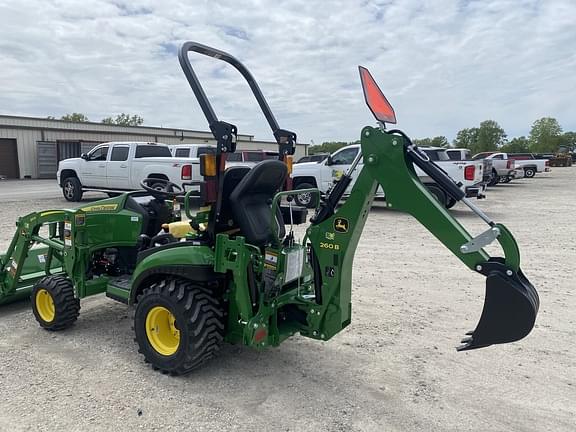 Image of John Deere 1025R equipment image 3