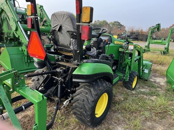 Image of John Deere 1025R equipment image 3
