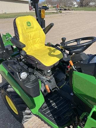 Image of John Deere 1025R equipment image 4
