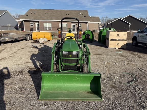 Image of John Deere 1025R equipment image 1