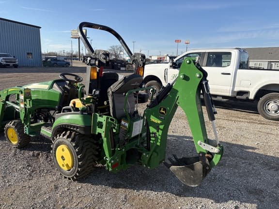 Image of John Deere 1025R equipment image 3